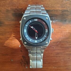 Vintage Men's watch - back says Unlisted by Kenneth Cole (needs battery)
